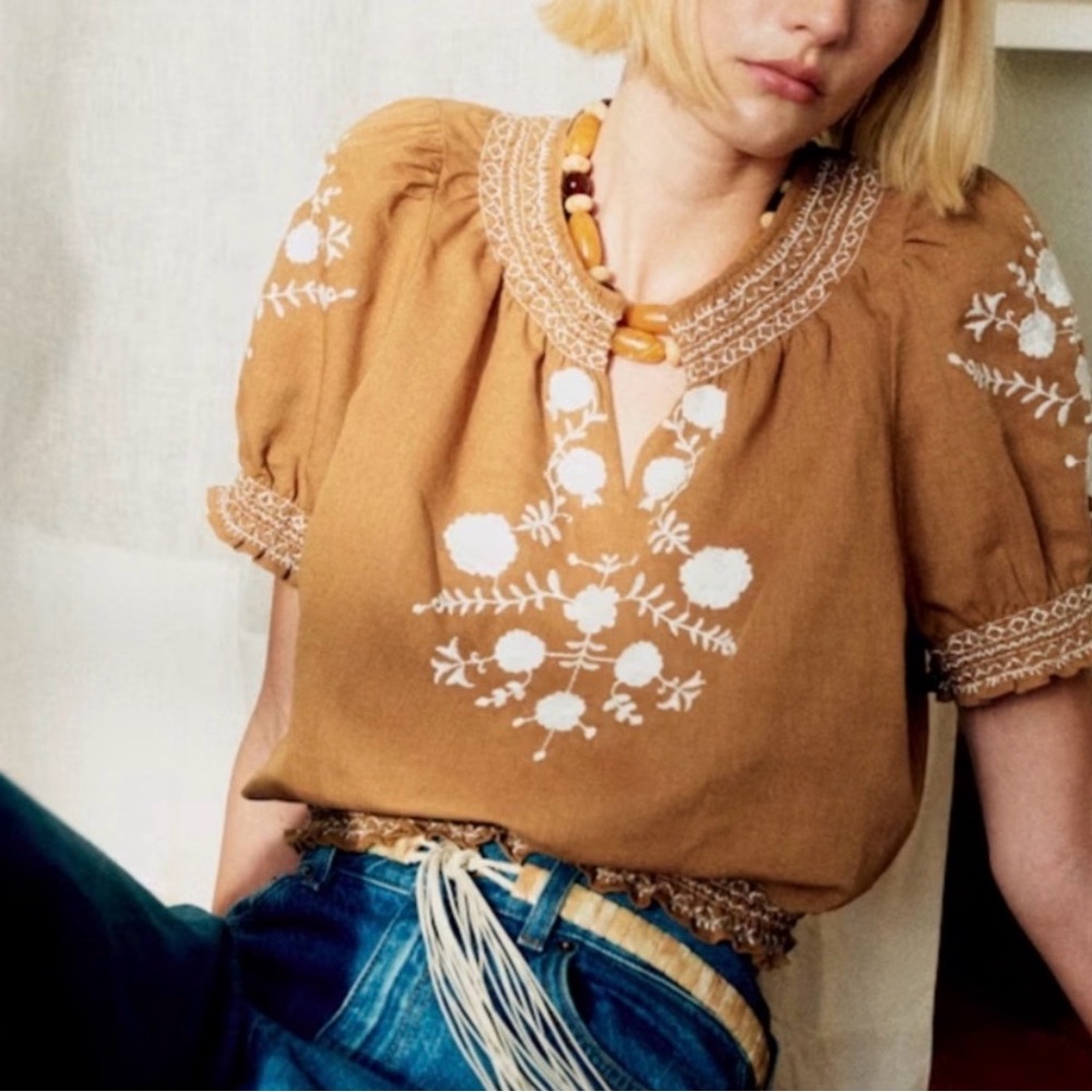 Sezane Marru Blouse Ecru Camel Background - Size 40 like new